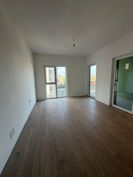 Tirane, shitet apartament 2+1+Ballkon Kati 3, 95 m² 123.500 € (TIRANA ENTRY 2)