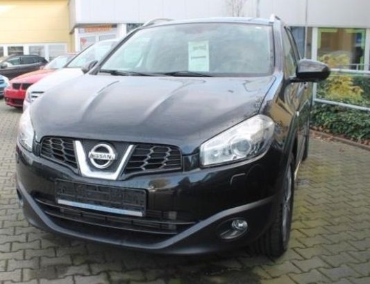 Tirane, shes SUV Nissan Qashqai Nafte, e zeze automatik Kondicioner 109.000 km