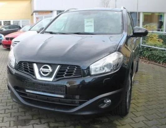 Tirane, shes SUV Nissan Qashqai Nafte, e zeze automatik Kondicioner 109.000 km
