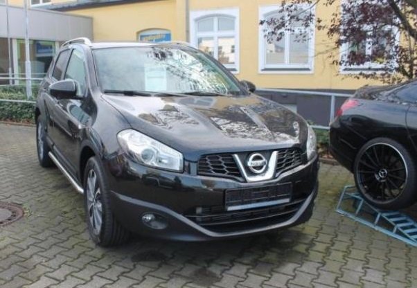 Tirane, shes SUV Nissan Qashqai Nafte, e zeze automatik Kondicioner 109.000 km