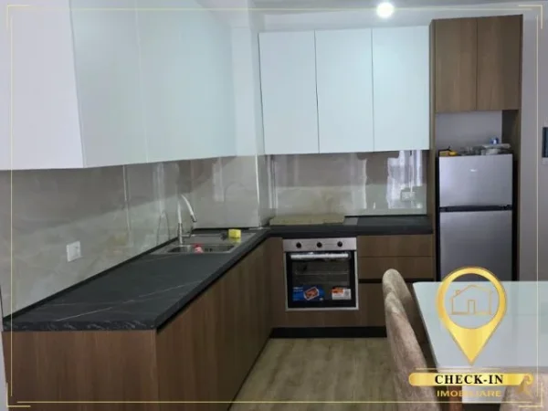 Tirane, jepet me qera apartament 2+1 Kati 2, 73 m² 500 € (Univers City)