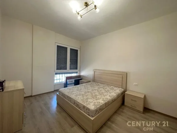 Tirane, jepet me qera apartament 1+1 Kati 6, 70 m² 550 € (Rruga 5 Maji)