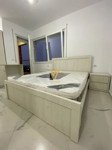 Tirane, jepet me qera apartament 1+1+Ballkon Kati 4, 75 m² 500 € (DON BOSKO)