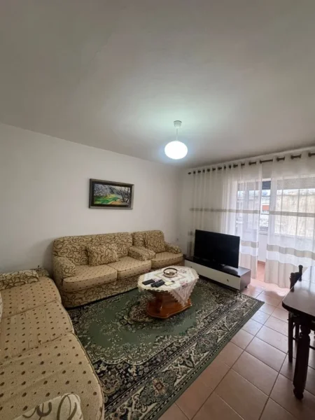 Tirane, shitet apartament 2+1+Ballkon Kati 5, 75 m² 128.000 € (Tregu Elektrik)