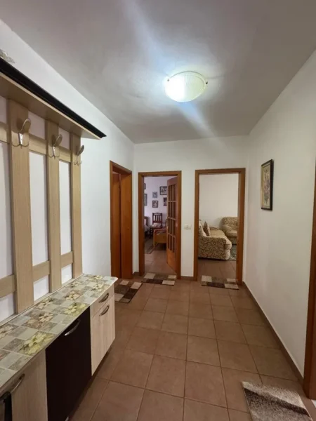Tirane, shitet apartament 2+1+Ballkon Kati 5, 75 m² 128.000 € (Tregu Elektrik)
