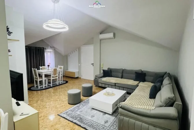 Tirane, jepet me qera apartament 2+1 Kati 4, 80 m² 600 € (Ish parku)