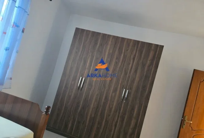 Tirane, jepet me qera apartament 2+1+Ballkon Kati 1, 120 m² 416 € 