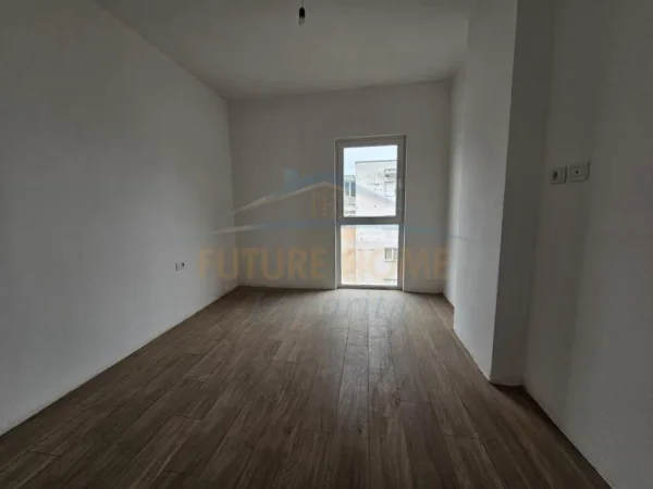 Shitet, Apartament 2+1+2, Kompleksi Tirana Entry II, Tiranë. 120,000 €, AL64414