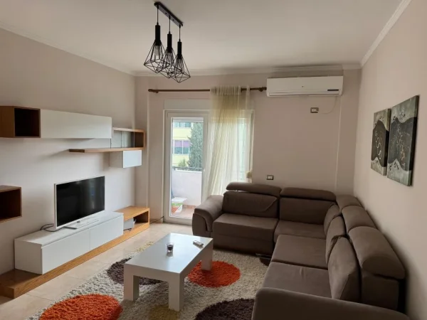 Tirane, jepet me qera apartament 2+1+Ballkon , 95 m² 502 € (Sauk)