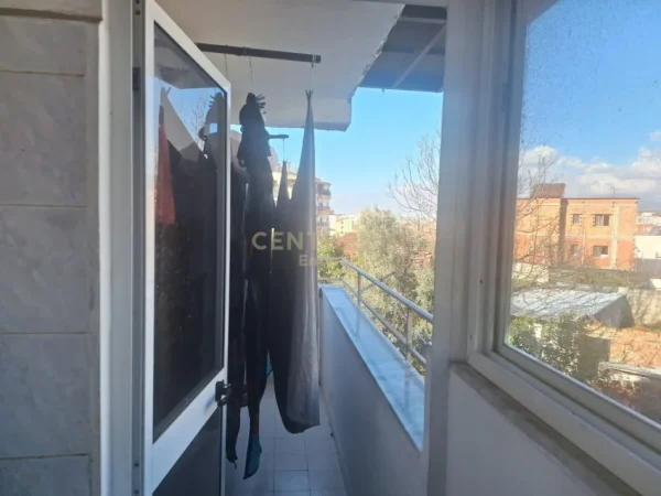 Tirane, shitet apartament 2+1 , 63 m² 115.000 € (Ali Demi, prane Fushes)