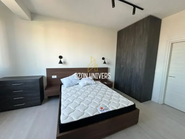 Tirane, jepet me qera apartament 1+1+Ballkon Kati 9, 60 m² 650 € (River Residence, Astir)