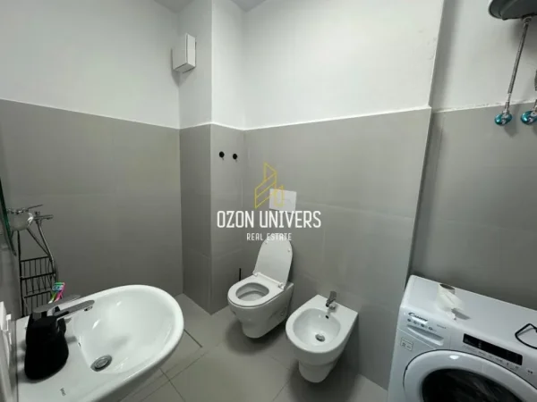 Tirane, jepet me qera apartament 1+1+Ballkon Kati 9, 60 m² 650 € (River Residence, Astir)