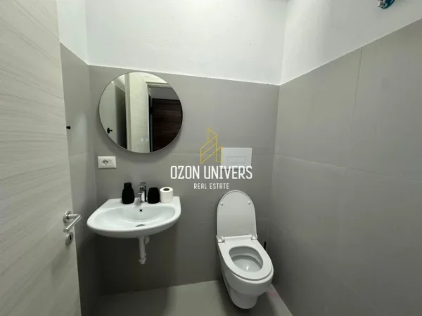 Tirane, jepet me qera apartament 1+1+Ballkon Kati 9, 60 m² 650 € (River Residence, Astir)