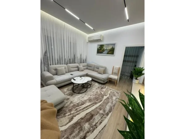 Tirane, shitet apartament 2+1 Kati 1, 67 m² 139.000 € (FRESK)