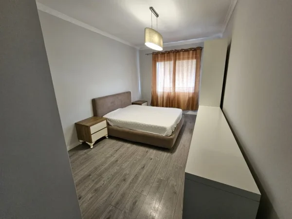 Tirane, jepet me qera apartament 2+1+Ballkon Kati 8, 105 m² 550 € (Bulevardi Migjeni, Astir)