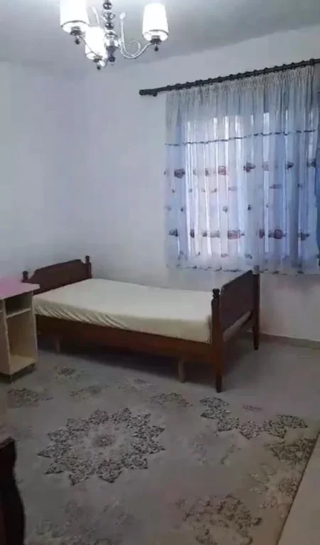 Tirane, jepet me qera shtepi 1 Katshe Kati 1, 120 m² 400 € 