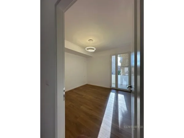 Tirane, shitet apartament 2+1 Kati 4, 60 m² 118.000 € (Porcelan)