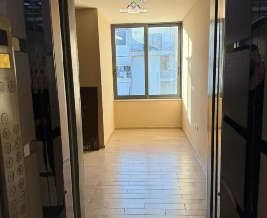 Tirane, jepet me qera apartament 1+1 Kati 6, 50 m² 365 € (fresk)