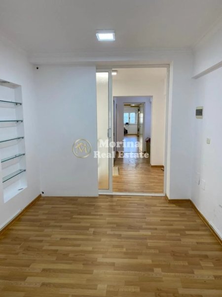 Tirane, jepet me qera ambjent biznesi Kati 0, 120 m² 1.400 € (Qender)