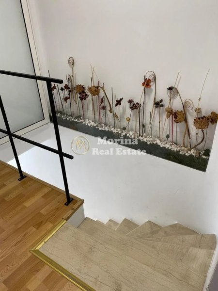 Tirane, jepet me qera ambjent biznesi Kati 0, 120 m² 1.400 € (Qender)