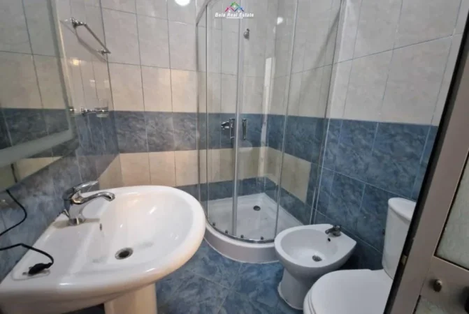 Tirane, jepet me qera apartament 1+1 Kati 5, 70 m² 1.039 € (islam alla)