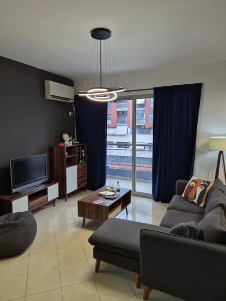 Tirane, jepet me qera apartament 2+1+Ballkon Kati 2, 90 m² 500 €