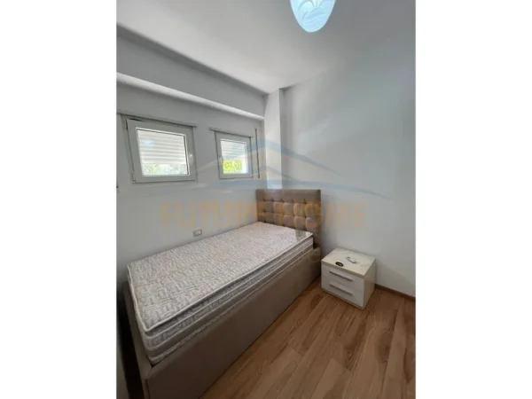 Tirane, jepet me qera apartament 2+1 Kati 0, 70 m² 550 € (KODRA E DIELLIT)