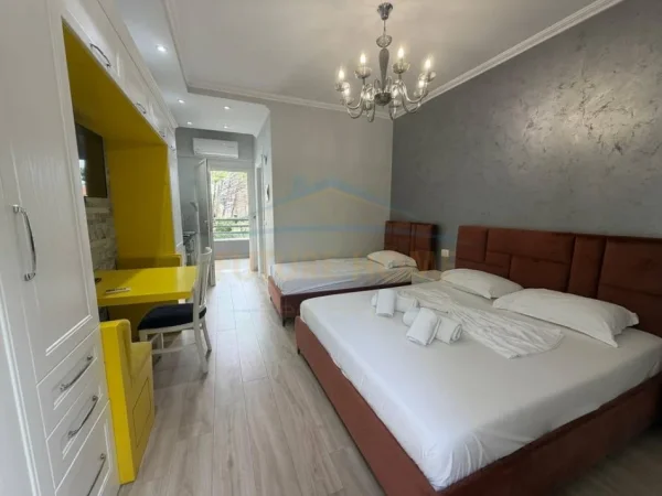 SHITET GARSONIERE,  LURA 3, GJIRI I LALEZIT