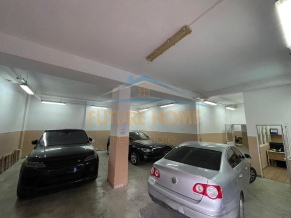 Tirane, jepet me qera ambjent biznesi Kati 0, 227 m² 1.050 € 