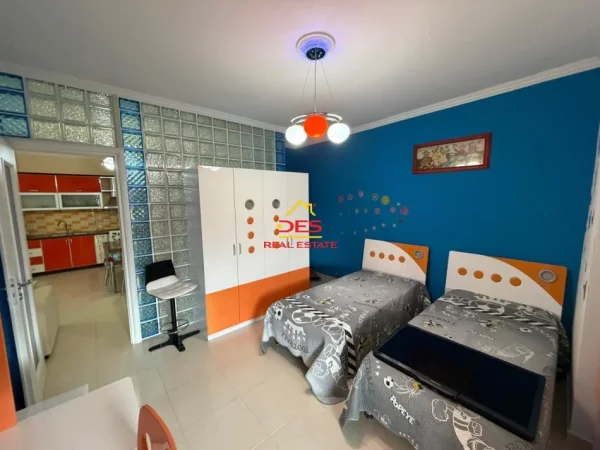 Radhime - Orikum, shitet apartament 2+1+Ballkon Kati 4, 85 m² 139.000 € (Orikum)