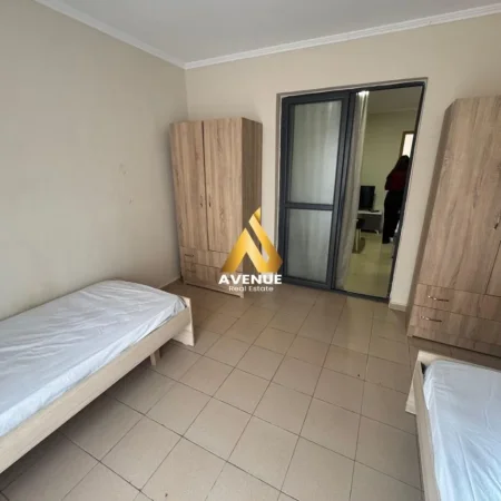 Tirane, jepet me qera apartament 2+1 Kati 3, 75 m² 550 € (Rruga Jakov Xoxa)