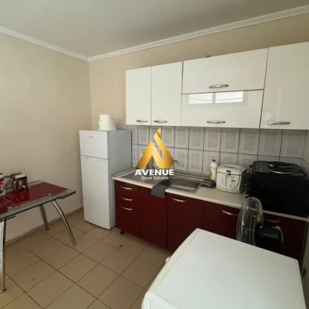 Tirane, jepet me qera apartament 2+1 Kati 3, 75 m² 550 € (Rruga Jakov Xoxa)