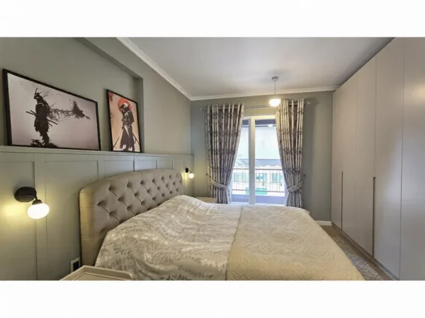 Tirane, shitet apartament 2+1+Ballkon , 99 m² 210.000 € (5 Maji)