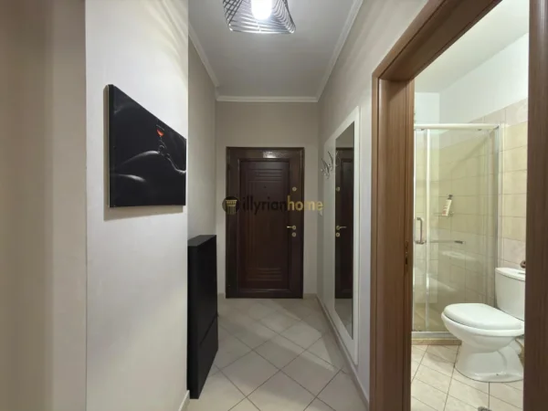 Pogradec, jepet me qera apartament 1+1 Kati 4, 64 m² 500 € (Rruga e Vilave, Pogradec)