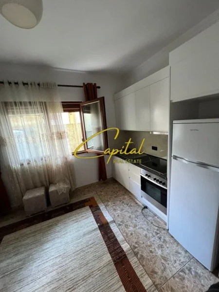 Tirane, jepet me qera apartament 1+1 Kati 2, 75 m² 400 € (QYTET STUDENTI)