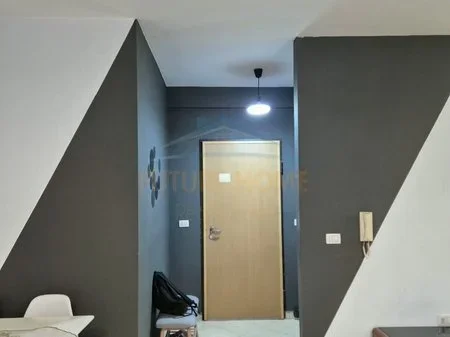 Durres, shitet apartament 2+1 Kati 2, 91 m² 500 EURO (RROTONDO ASTIRIT PALLATI WELL)