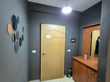 Durres, shitet apartament 2+1 Kati 2, 91 m² 500 EURO (RROTONDO ASTIRIT PALLATI WELL)