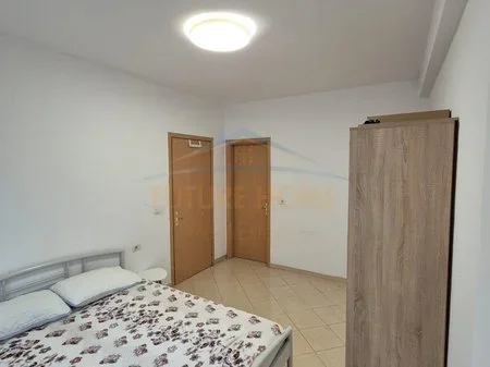 Durres, shitet apartament 2+1 Kati 2, 91 m² 500 EURO (RROTONDO ASTIRIT PALLATI WELL)