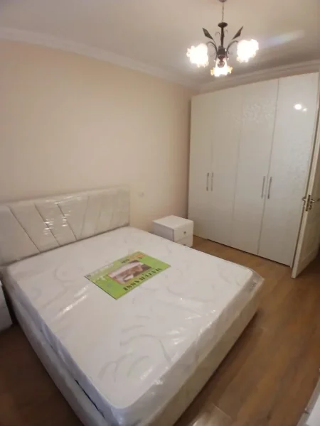 Tirane, jepet me qera apartament 1+1+Ballkon Kati 4, 65 m² 450 € (Astir)