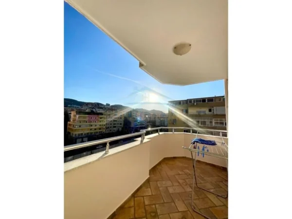 Tirane, shitet apartament 3+1 Kati 8, 140 m² 330.000 € 