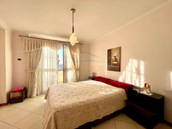 Tirane, shitet apartament 3+1 Kati 8, 140 m² 330.000 € 