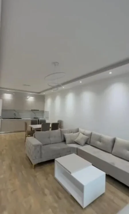 Tirane, jepet me qera apartament 2+1 Kati 5, 120 m² 400 € (Paskuqan)