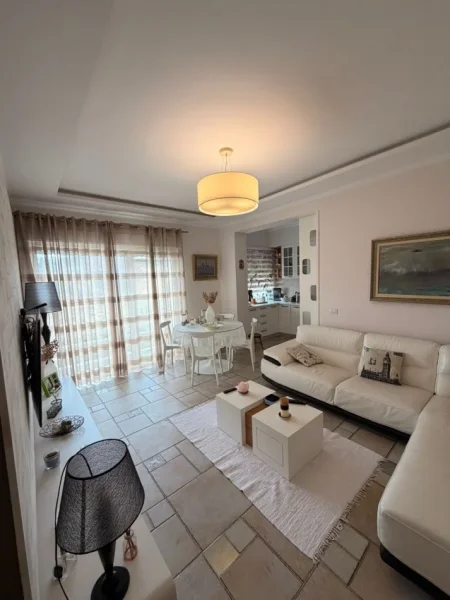 Tirane, shitet apartament Kati 2, 74 m² 150.000 €