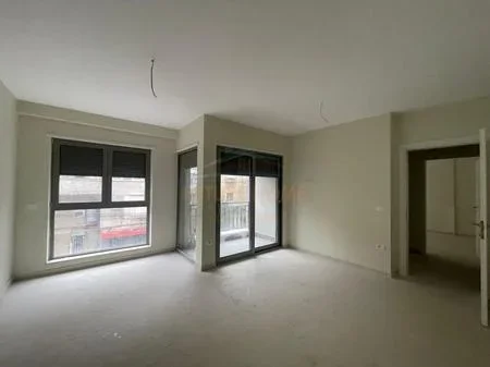 Tirane, shitet apartament 1+1 Kati 2, 64 m² 170.000 € 