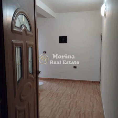 Tirane, jepet me qera ambjent biznesi Kati 1, 70 m² 400 € (Kamez)