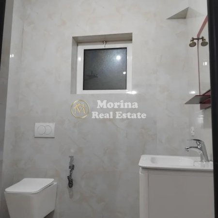 Tirane, jepet me qera ambjent biznesi Kati 1, 70 m² 400 € (Kamez)