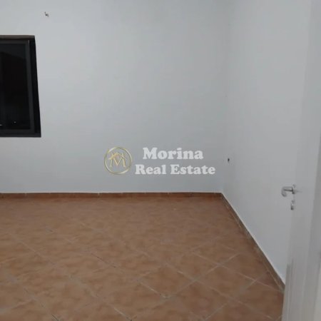 Tirane, jepet me qera ambjent biznesi Kati 1, 70 m² 400 € (Kamez)