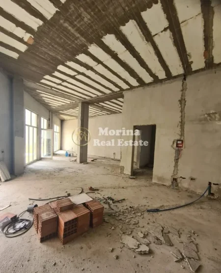 Tirane, shitet ambjent biznesi Kati 1, 120 m² 270.000 € (Liqeni i Thate)