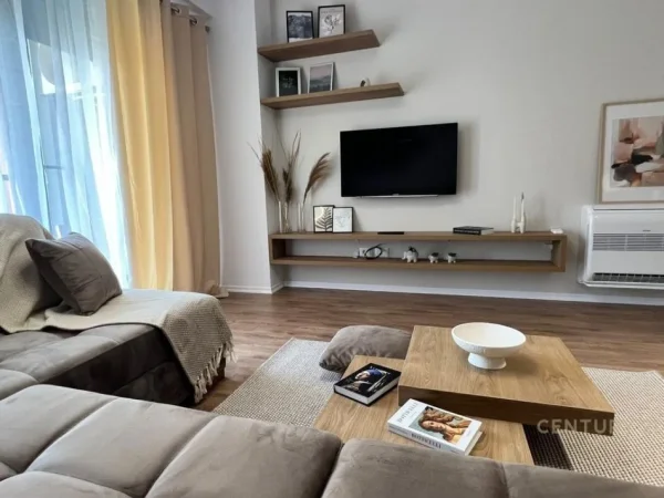 Tirane, jepet me qera apartament 1+1+Ballkon Kati 5, 69 m² 700 € (Bulevardi i Ri)