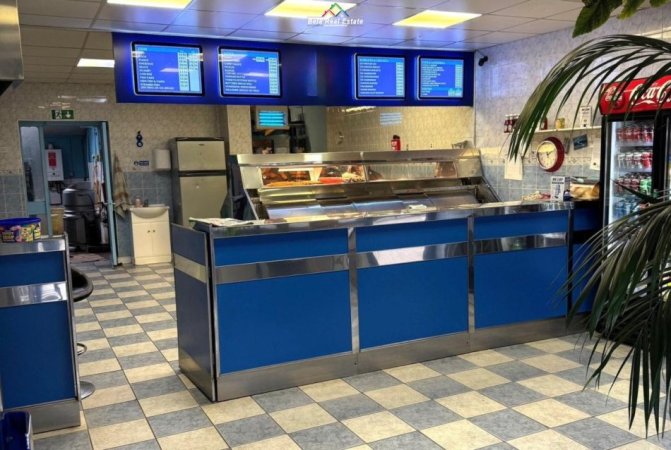 Tirane, jepet me qera bar-resorant Kati 0, 60 m² 1.500 € (Rruga Xhanfize Keko)